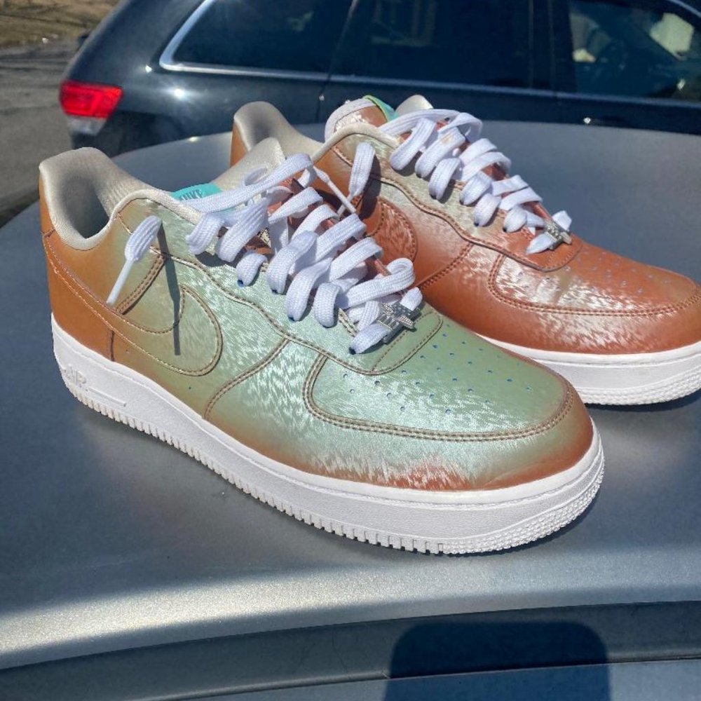 Authentic Nike Air Force 1 Low Lady Liberty (Size 10.5) (color changing)
